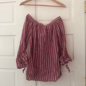 Beach lunch lounge off the shoulder top S